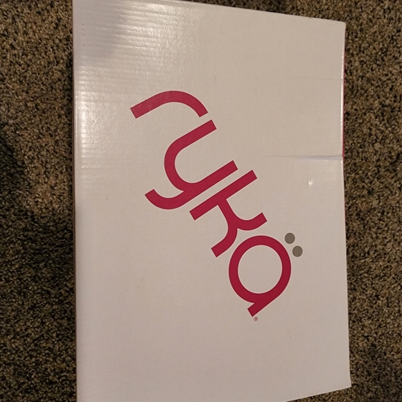 ✨️🍂🍁✨️Ryka women's size 12 M athletic shoes black. Fall Walks, supportive. - Picture 5 of 10